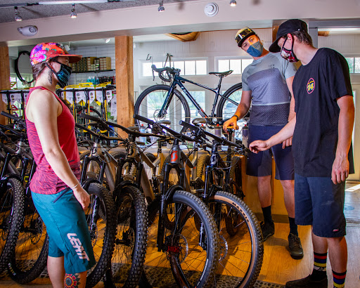 Ski Rental Service «Pinnacle Ski And Sports», reviews and photos, 3391 Mountain Rd, Stowe, VT 05672, USA