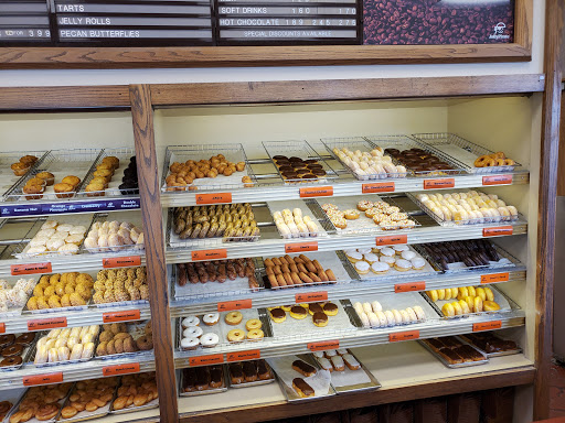 Donut Shop «Jolly Pirate Donuts», reviews and photos, 6689 E Main St, Reynoldsburg, OH 43068, USA