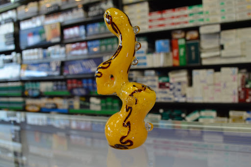 Tobacco Shop «American Smoke & Vape», reviews and photos, 217 E Army Trail Rd, Glendale Heights, IL 60139, USA