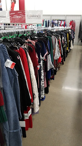 Clothing Store «Burlington Coat Factory», reviews and photos, 3475 Westdale Dr SW, Cedar Rapids, IA 52404, USA