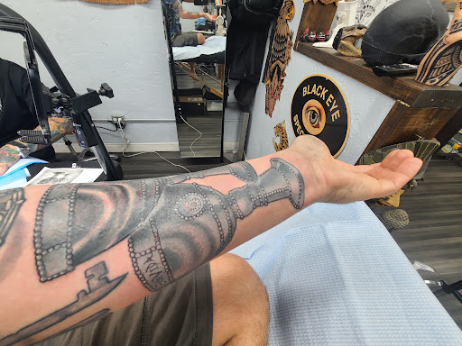 Tattoo Shop «Funhouse Tattoo», reviews and photos, 1453 Garnet Ave, San Diego, CA 92109, USA