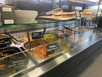 Le Boeuf café à Magné