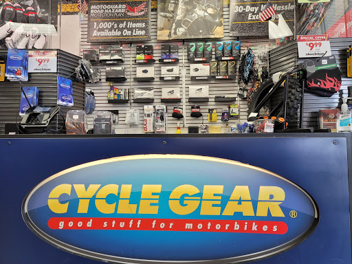 Motorcycle Parts Store «Cycle Gear», reviews and photos, 695 E Golf Rd, Schaumburg, IL 60173, USA