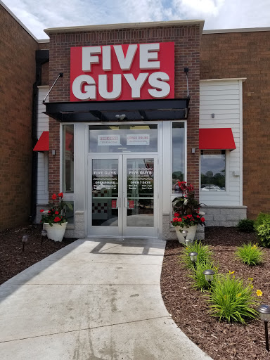 Shopping Mall «Oakwood Mall», reviews and photos, 4800 Golf Rd, Eau Claire, WI 54701, USA