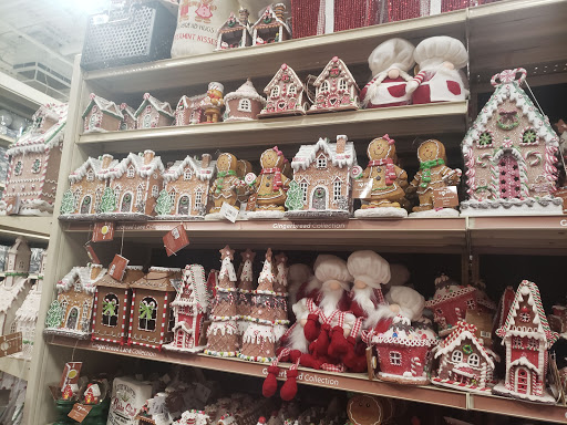 Home Goods Store «At Home», reviews and photos, 1072 W Mercury Blvd, Hampton, VA 23666, USA