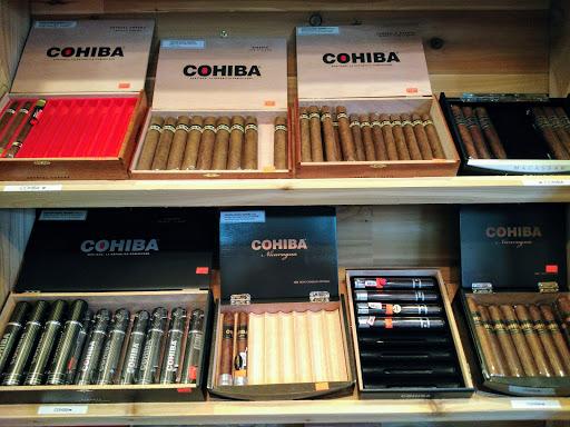 Tobacco Shop «Tundra Smoke Shop», reviews and photos, 2719 S Oneida St, Green Bay, WI 54304, USA