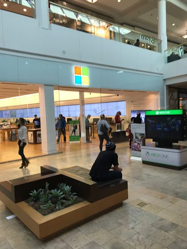 Computer Store «Microsoft Store - Scottsdale Fashion Square», reviews and photos, 7014 E Camelback Rd #1288, Scottsdale, AZ 85251, USA