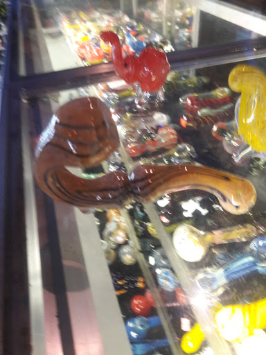 Tobacco Shop «Twisted Smoke Shop (Sunrise Plaza)», reviews and photos, 7777 Sunrise Blvd, Citrus Heights, CA 95610, USA