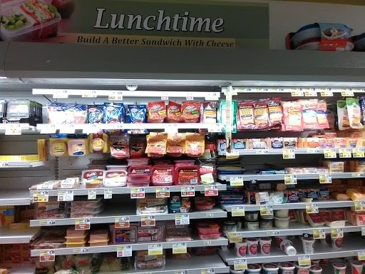 Grocery Store «The Fresh Grocer of Adams Plaza», reviews and photos, 800 W 4th St, Wilmington, DE 19801, USA