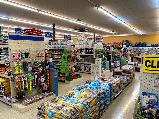 Pet Supply Store «Pet Food Center», reviews and photos, 4036 N First Ave, Evansville, IN 47710, USA
