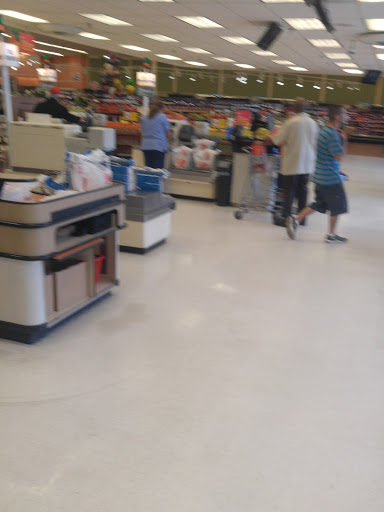 Grocery Store «Winn-Dixie», reviews and photos, 580 S Marion Ave, Lake City, FL 32055, USA