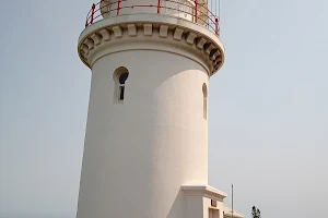 Hood Point Lighthouse image