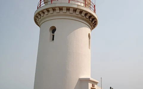 Hood Point Lighthouse image