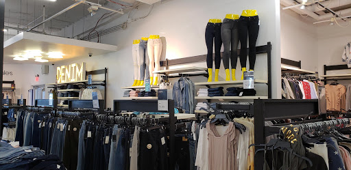 Department Store «Nordstrom Rack Bergen Town Center», reviews and photos, 510 Bergen Town Center, Paramus, NJ 07652, USA