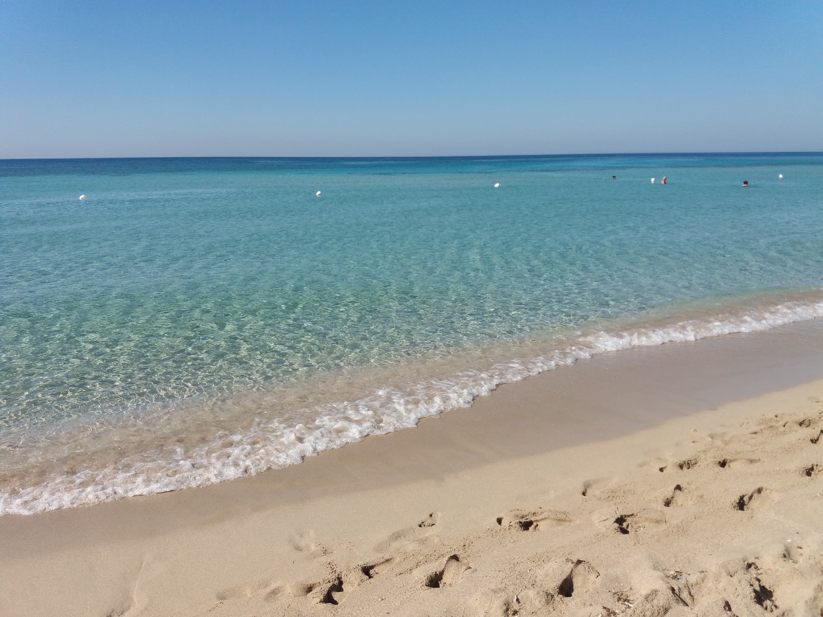 Fotografie cu Baron beach amplasat într-o zonă naturală