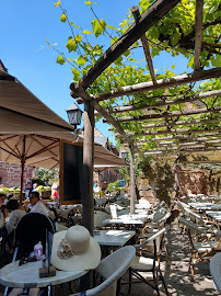 Atmosphère du Restaurant français Les Pierres Rouges à Collonges-la-Rouge - n°19