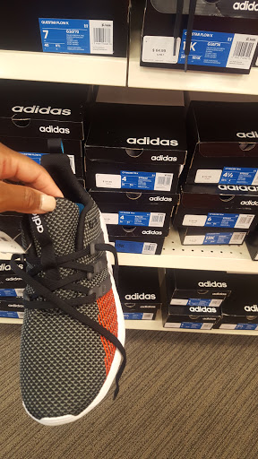 Shoe Store «Famous Footwear», reviews and photos, 2937 Taylor Rd Ext, Reynoldsburg, OH 43068, USA