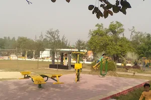 Mungra Badshahpur park image