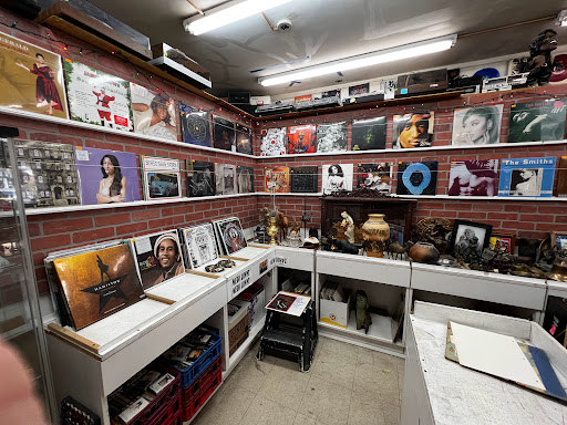 Video Game Store «Planet Mix», reviews and photos, 1322 El Camino Real, Redwood City, CA 94063, USA