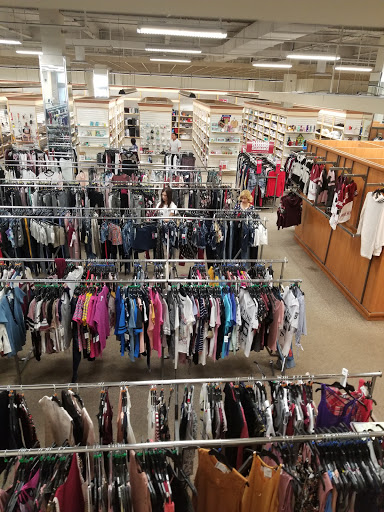 Clothing Store «Burlington Coat Factory», reviews and photos, 24 Wayne Hills Mall, Wayne, NJ 07470, USA