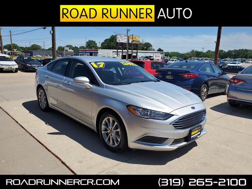 Used Car Dealer «Road Runner Auto Sales & Service», reviews and photos, 2100 16th Ave SW, Cedar Rapids, IA 52404, USA