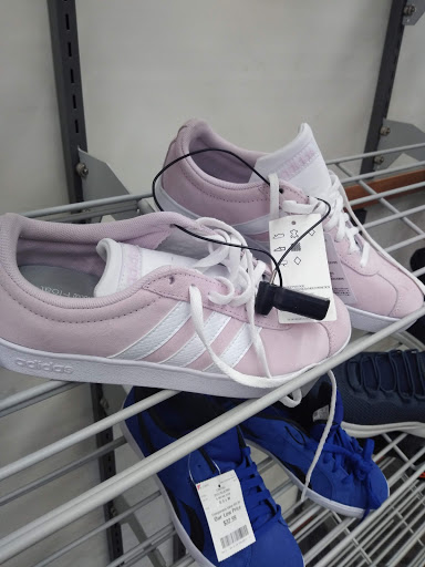 Clothing Store «Burlington Coat Factory», reviews and photos, 22331 Eureka Rd, Taylor, MI 48180, USA