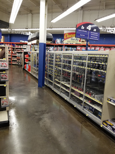 Auto Parts Store «Pep Boys Auto Parts & Service», reviews and photos, 61-01 Metropolitan Ave, Ridgewood, NY 11385, USA