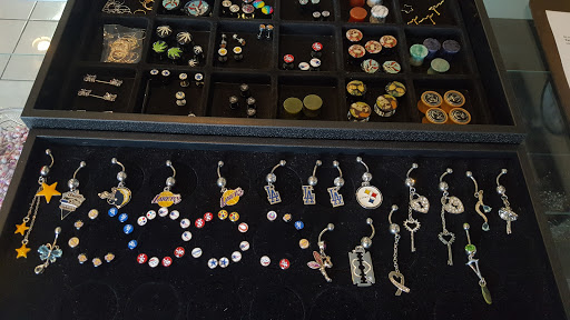 Tattoo Shop «Wildlife Tattoo», reviews and photos, 7149 Winnetka Ave, Winnetka, CA 91306, USA