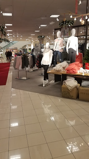Department Store «Nordstrom Beachwood Place», reviews and photos, 26200 Cedar Rd, Beachwood, OH 44122, USA