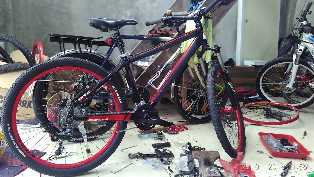 Bengkel Sepeda Pedal Holic