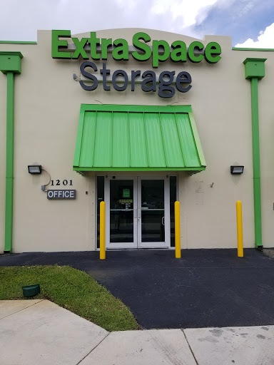 Self-Storage Facility «Storage Post Self Storage Wilton Manors», reviews and photos, 1201 N Flagler Dr, Fort Lauderdale, FL 33304, USA