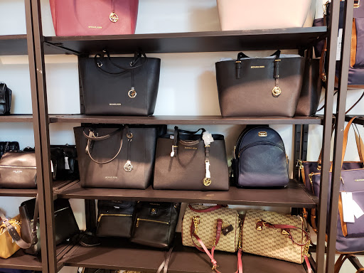 Department Store «Saks OFF 5TH», reviews and photos, 12995 Fair Lakes Shopping Center, Fairfax, VA 22033, USA