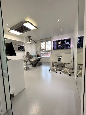 Docteur Stéphanie Berdaa, dentiste à Suresnes