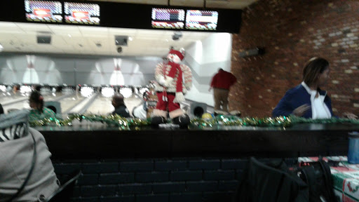 Bowling Alley «Crofton Bowling Centre», reviews and photos, 2115 Priest Bridge Dr, Crofton, MD 21114, USA