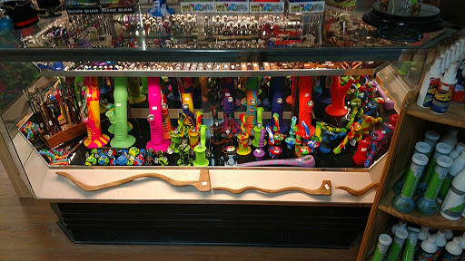 Tobacco Shop «Smoke Signals Pipe & Tobacco», reviews and photos, 3 Main St, Dover, NH 03820, USA