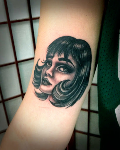 Tattoo Shop «Classic Tattoo Parlor», reviews and photos, 521 N Harbor Blvd, Fullerton, CA 92832, USA