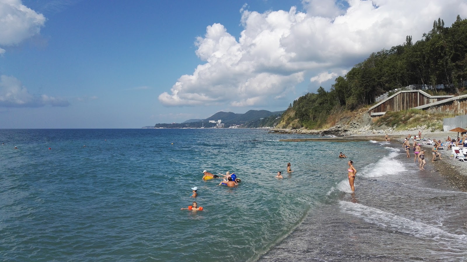 Foto di Avtotransportnik beach e l'insediamento
