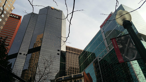 Shopping Mall «Fifth Avenue Place», reviews and photos, 201 Fifth Ave, Pittsburgh, PA 15222, USA