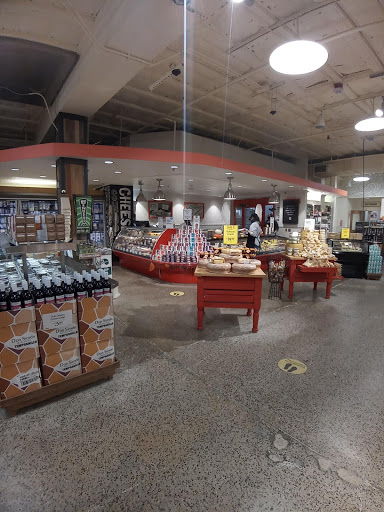 Grocery Store «Whole Foods Market», reviews and photos, 300 N Broad St, New Orleans, LA 70119, USA