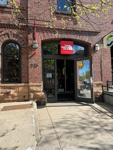 Clothing Store «The North Face», reviews and photos, 326 Newbury St, Boston, MA 02115, USA
