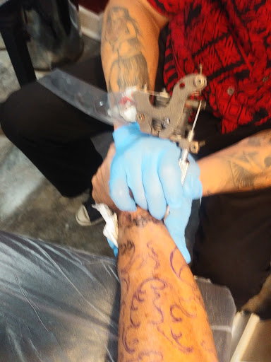 Tattoo Shop «No Ka Oi Tiki Tattoo», reviews and photos, 610 S 4th St, Philadelphia, PA 19147, USA