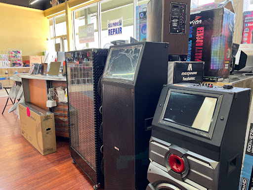 Electronics Repair Shop «Tech Savvy Cell Phone, iPhone, iPad, Computer Repair», reviews and photos, 24224 Northwest Fwy #100, Cypress, TX 77429, USA