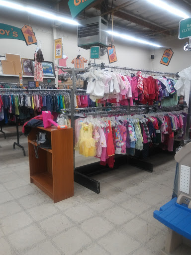 Thrift Store «Thrift Town», reviews and photos, 3645 San Pablo Dam Rd, El Sobrante, CA 94803, USA
