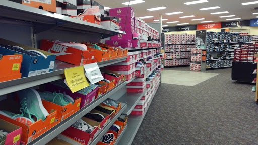 Shoe Store «Shoe Carnival», reviews and photos, 466 Pinnacle Pkwy, Bristol, TN 37620, USA