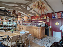 Atmosphère du Restaurant français Le Pavillon Augustine à Trouville-sur-Mer - n°15