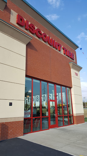 Tire Shop «Discount Tire Store - Smyrna, TN», reviews and photos, 738 President Pl, Smyrna, TN 37167, USA