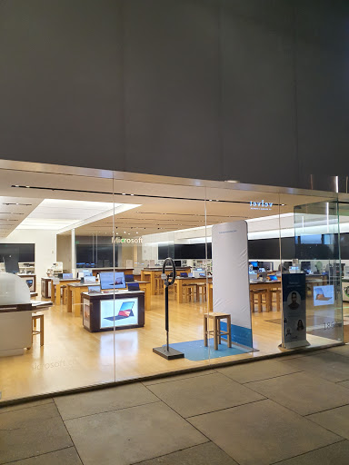 Computer Store «Microsoft Store - Stanford Shopping Center», reviews and photos, 186 Stanford Shopping Center, Palo Alto, CA 94304, USA