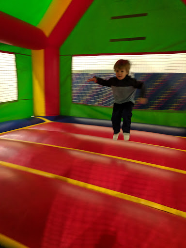 Community Center «Thomas Jefferson Community & Fitness Center», reviews and photos, 3501 2nd St S, Arlington, VA 22204, USA