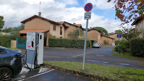 Borne de recharge de véhicules électriques SYDEC Landes Station de recharge Moliets-et-Maa