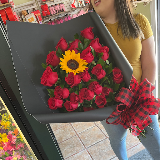 Florist «Floreria Mexico», reviews and photos, 14 N Union St, Aurora, IL 60505, USA